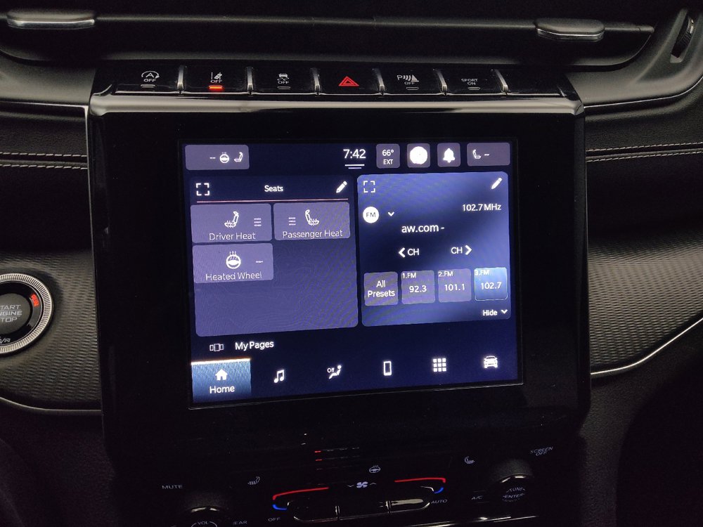 Used 2023 Jeep Grand Cherokee L Laredo AWD/4WD image 25