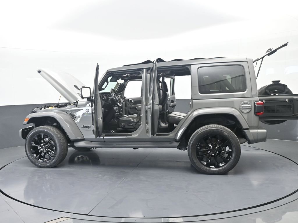 Used 2022 Jeep Wrangler Unlimited Sahara AWD/4WD image 79