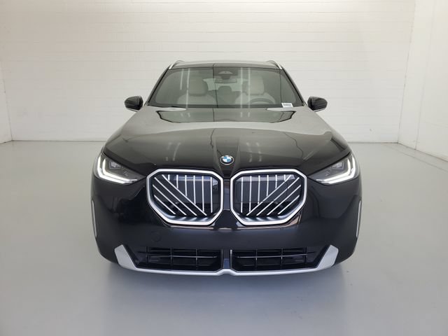 Used 2025 BMW X3 xDrive30i w/ Premium Package AWD/4WD image 3