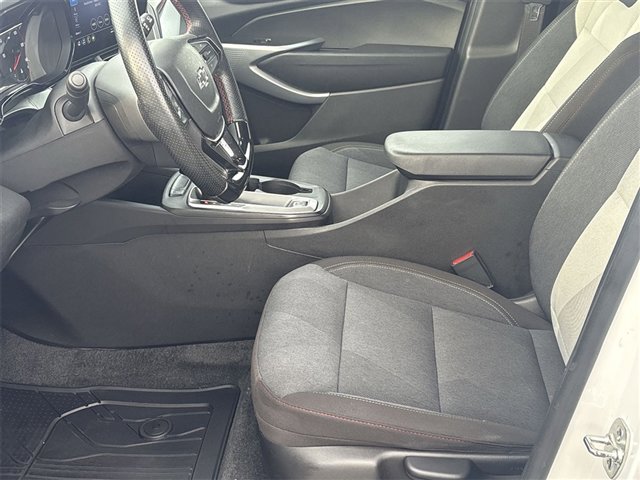 Certified 2024 Chevrolet Trax RS w/ Driver Confidence Package image 17