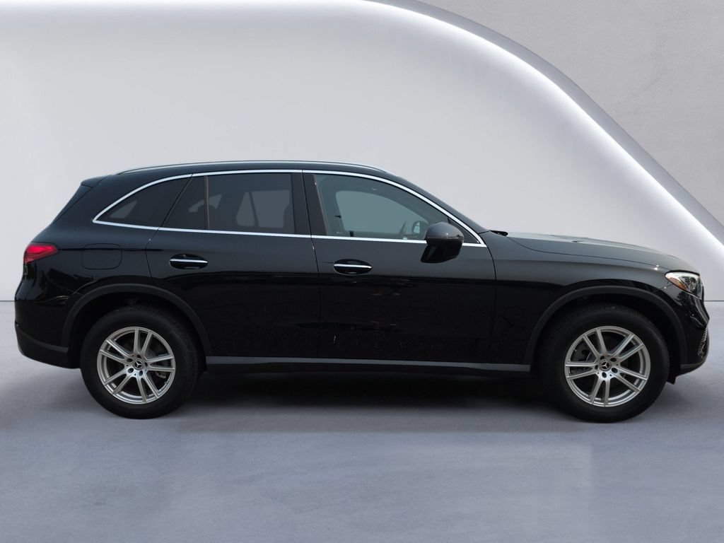 New 2025 Mercedes-Benz GLC 300 4MATIC image 3