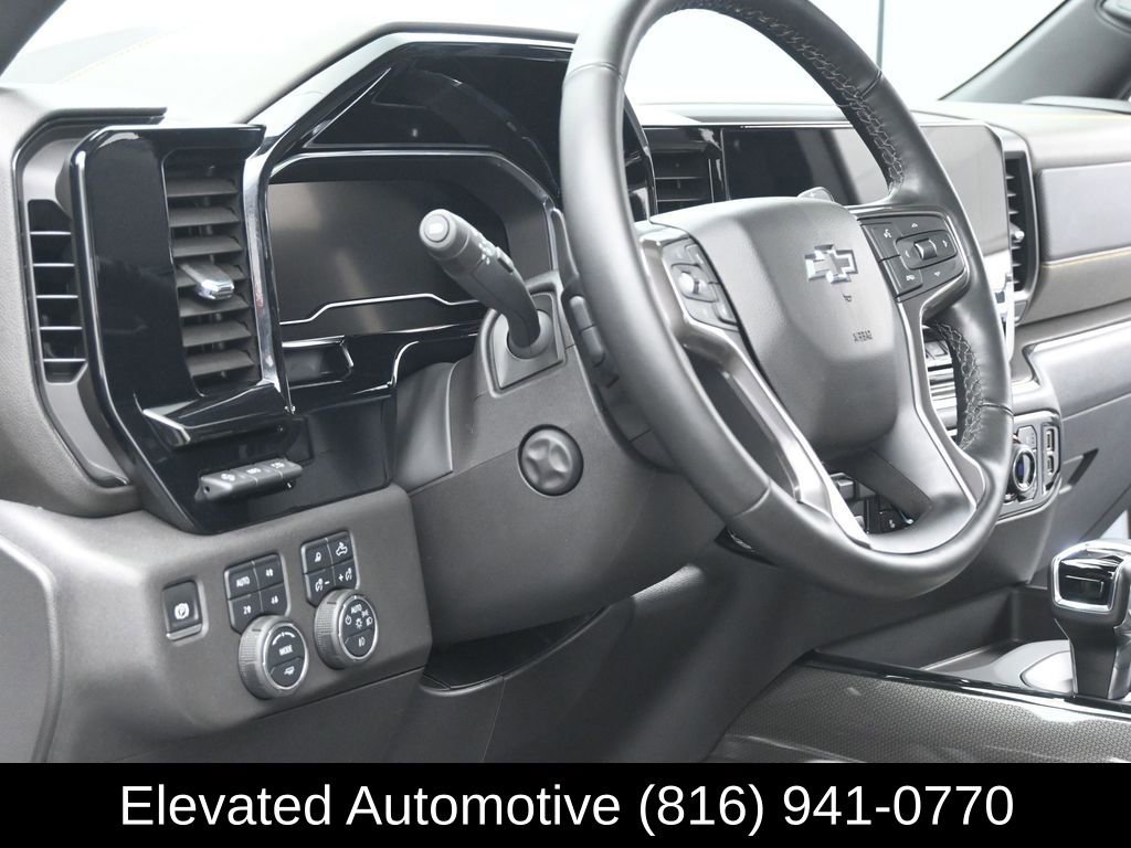 Used 2025 Chevrolet Silverado 1500 ZR2 w/ Technology Package image 16