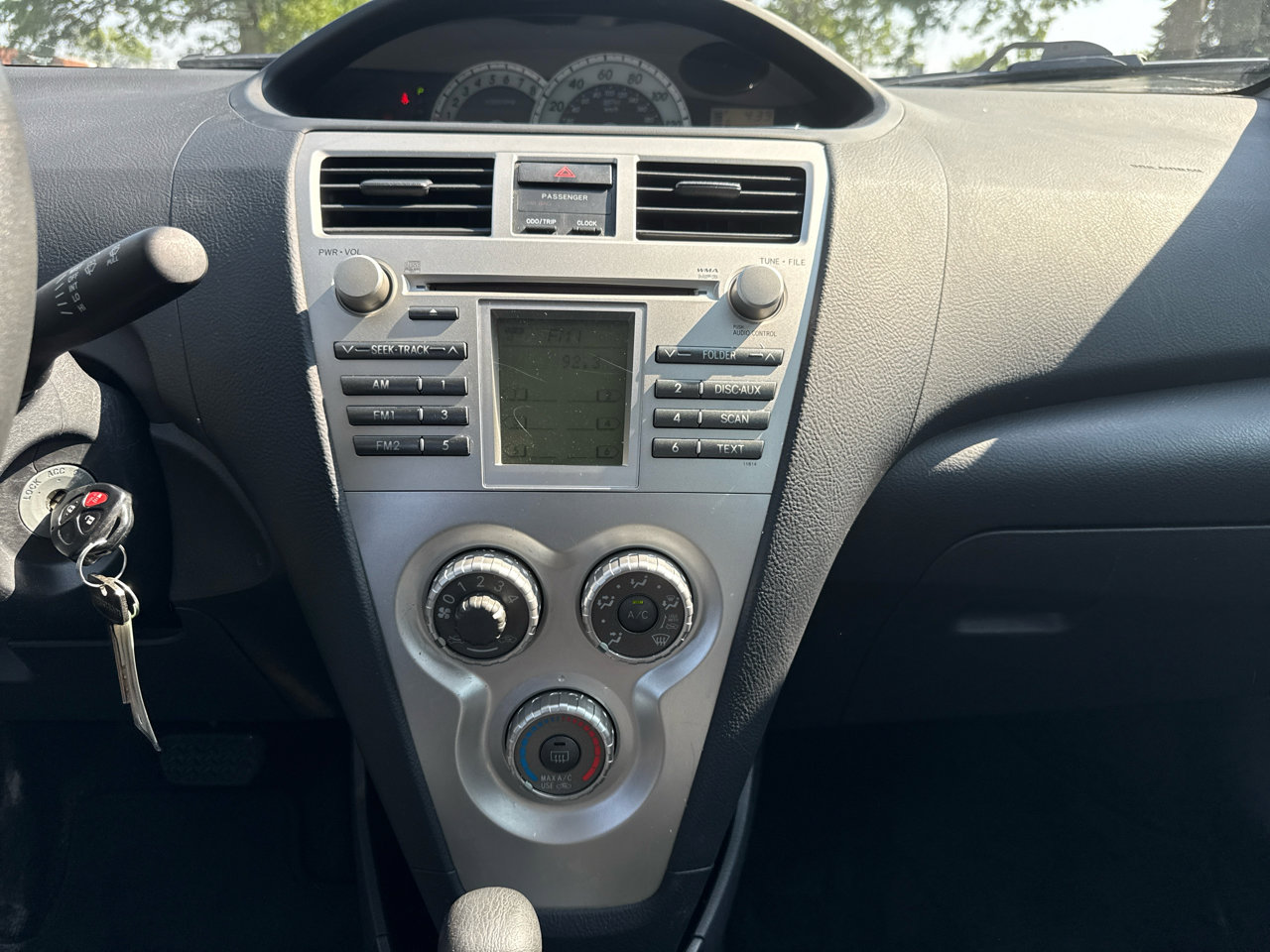 Used 2008 Toyota Yaris Sedan image 12