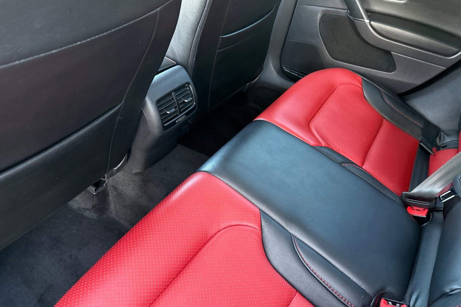 Used 2019 Volkswagen e-Golf SE w/ Driver Assistance Package image 25