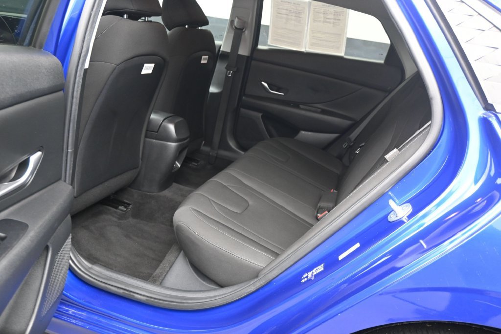 Used 2024 Hyundai Elantra SEL FWD image 16