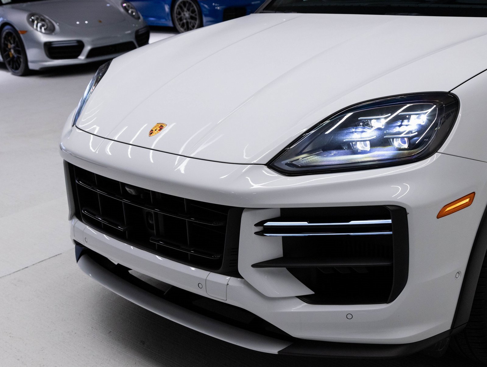 Certified 2024 Porsche Cayenne Turbo GT image 33