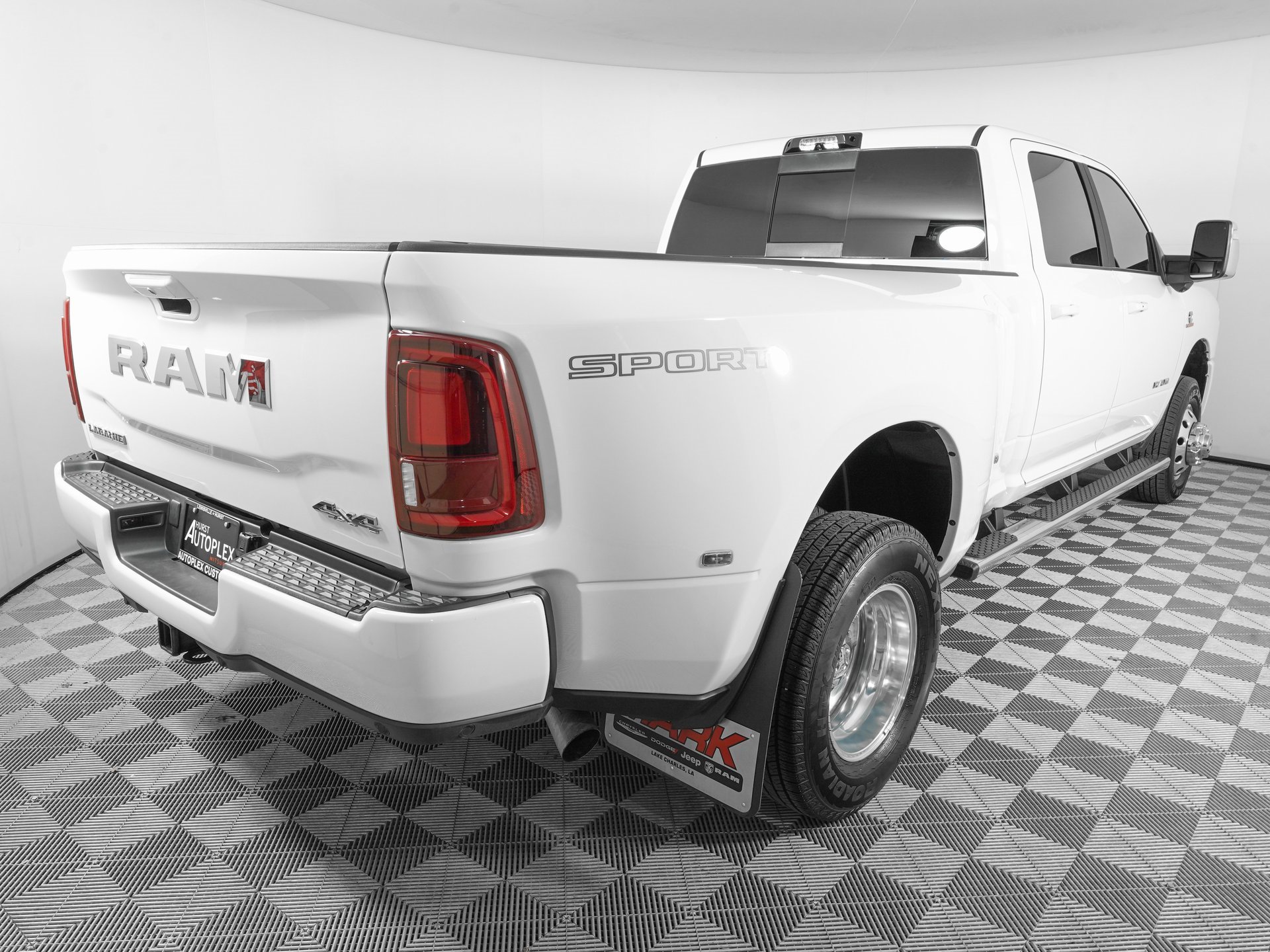 Used 2025 RAM 3500 Laramie w/ Sport Appearance Package image 5