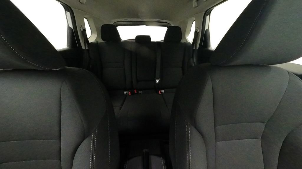 Used 2024 Nissan Rogue S image 23