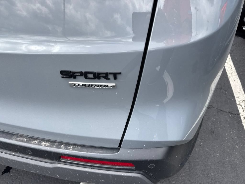 Used 2024 Honda CR-V Sport Touring image 3