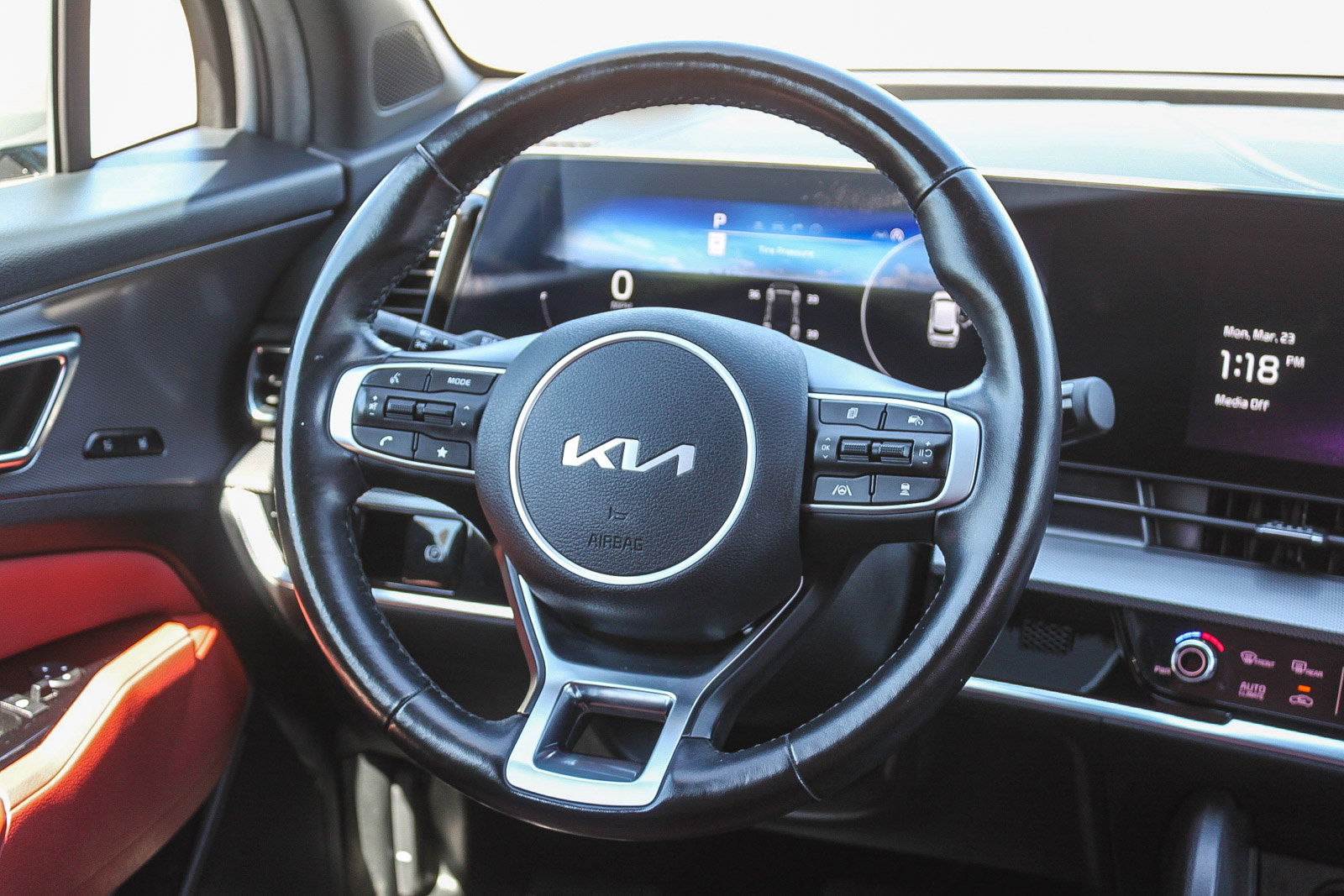 Used 2023 Kia Sportage SX image 17