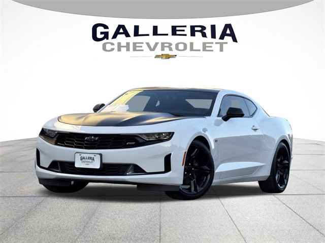 Used 2019 Chevrolet Camaro LT w/ RS Package image 2