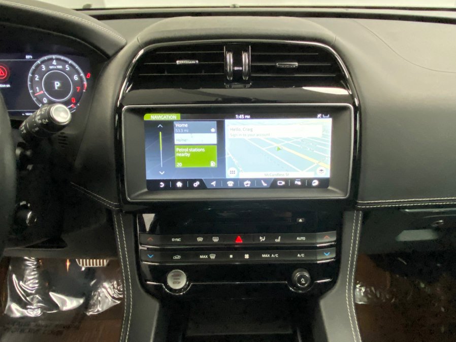 Used 2019 Jaguar F-PACE S image 28