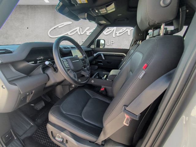 Used 2023 Land Rover Defender 130 X-Dynamic SE image 19