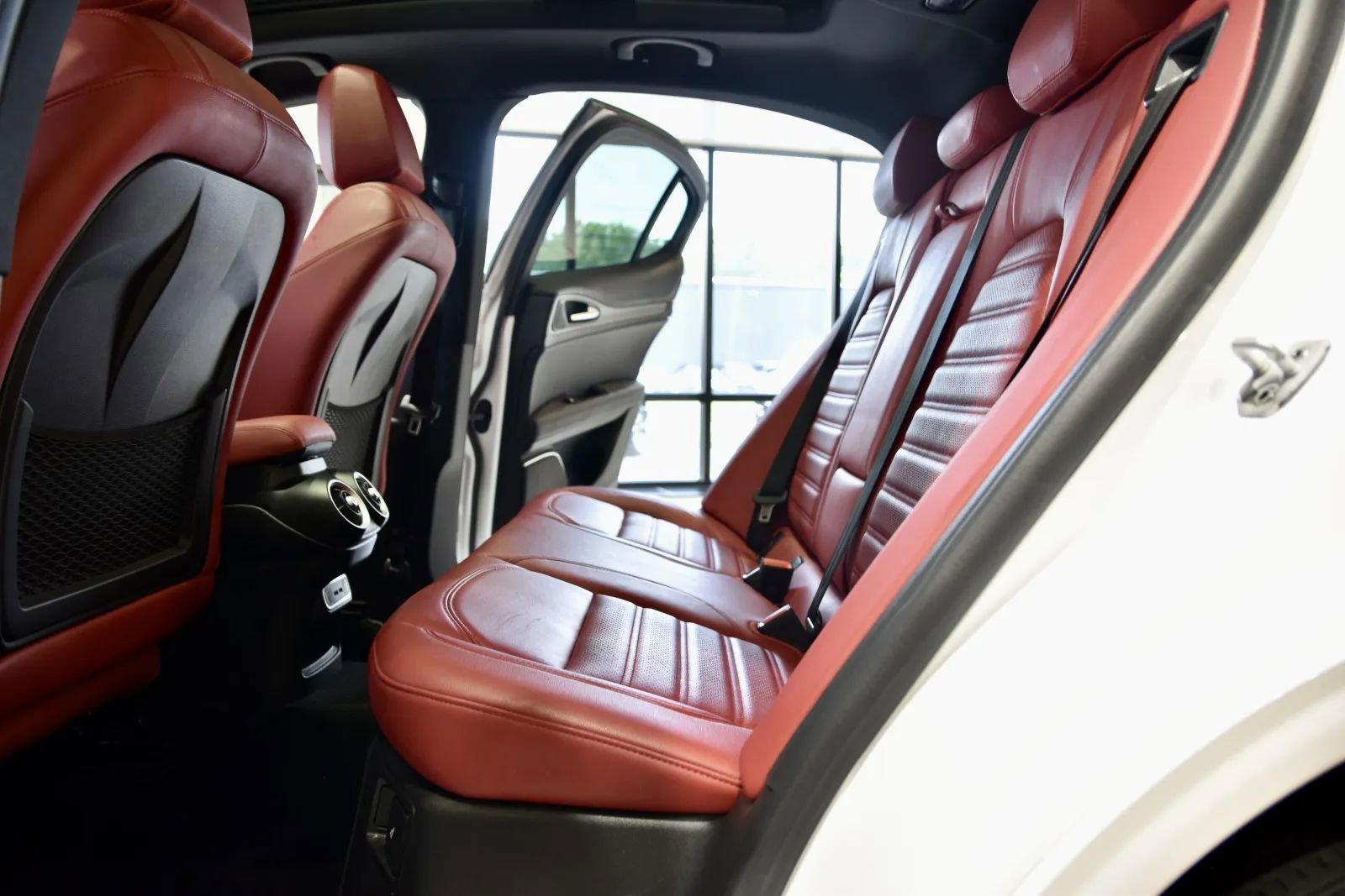 Used 2022 Alfa Romeo Stelvio Veloce image 20