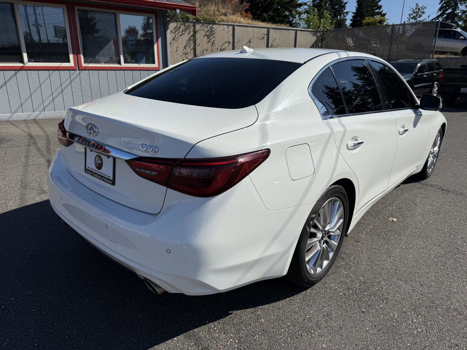 Used 2021 INFINITI Q50 Luxe image 7