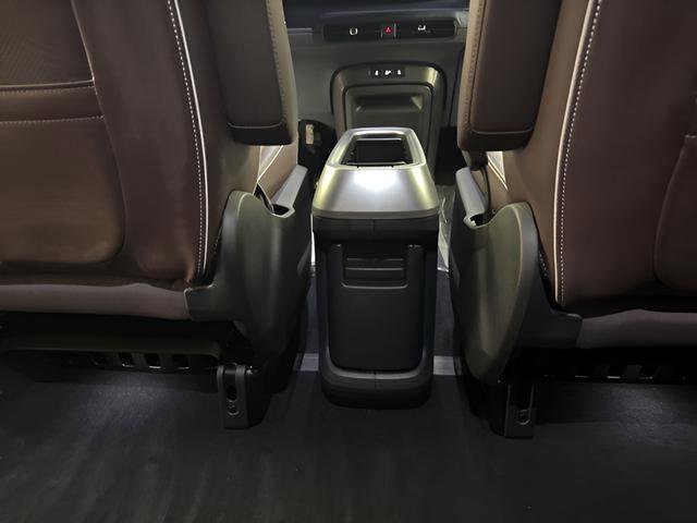 New 2025 Volkswagen ID. Buzz Pro S image 18