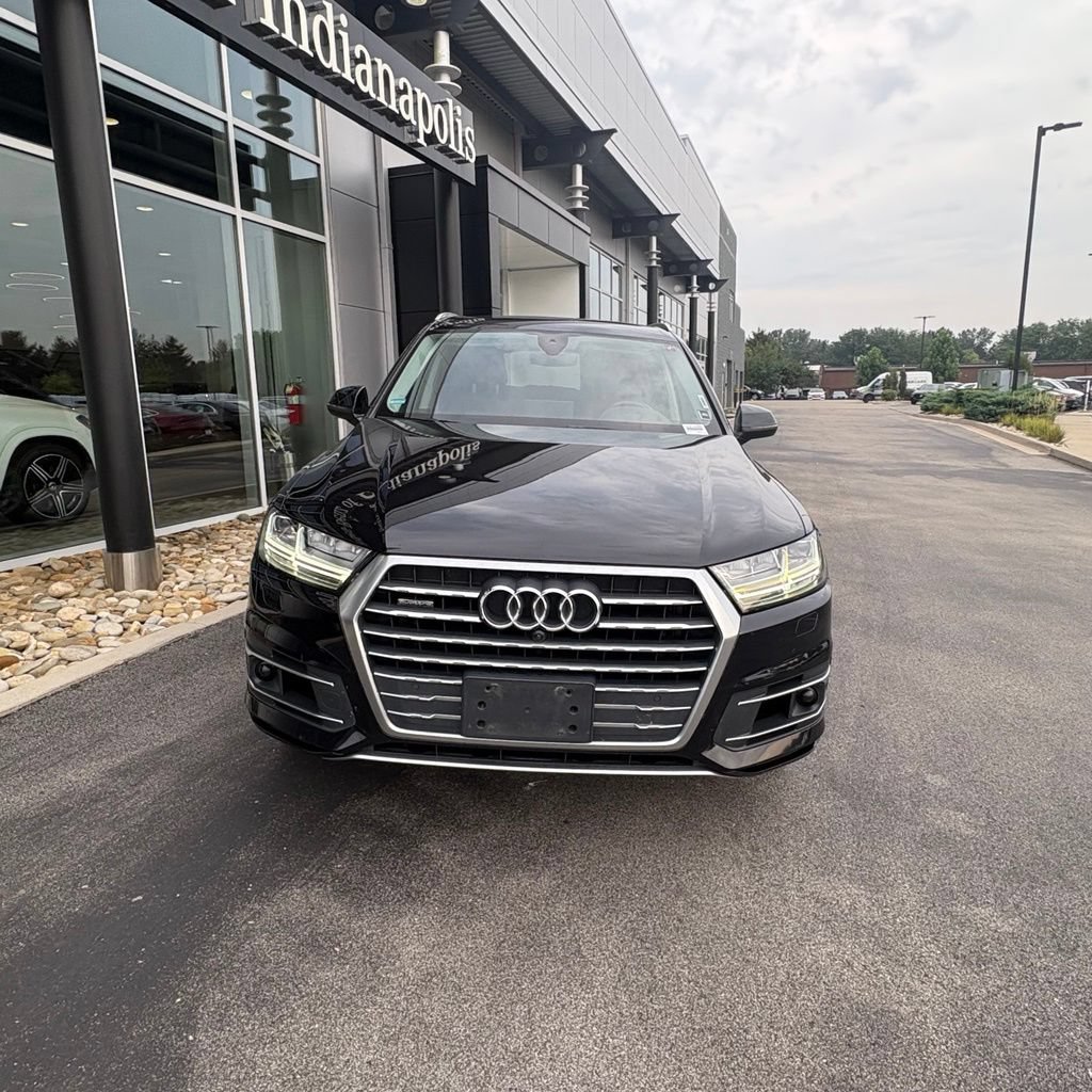 Used 2019 Audi Q7 3.0T Prestige AWD/4WD image 3