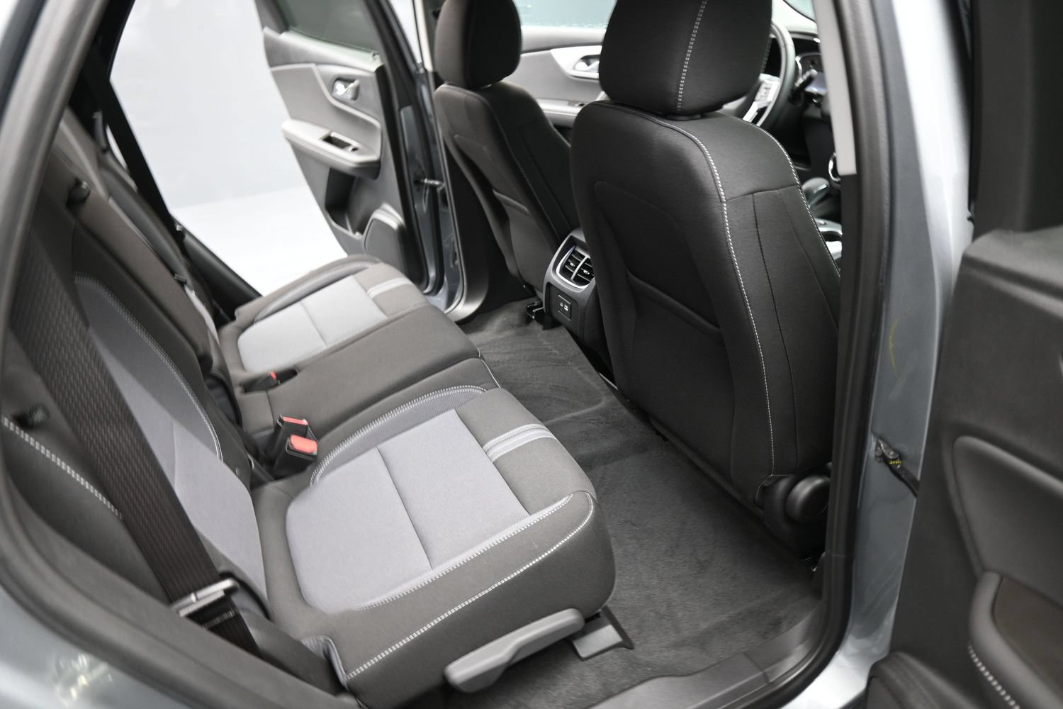 Used 2026 Chevrolet Blazer LT FWD image 19
