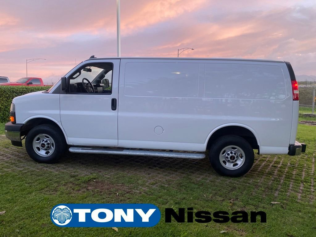 Used 2023 GMC Savana 2500 w/ Driver Convenience Package image 4