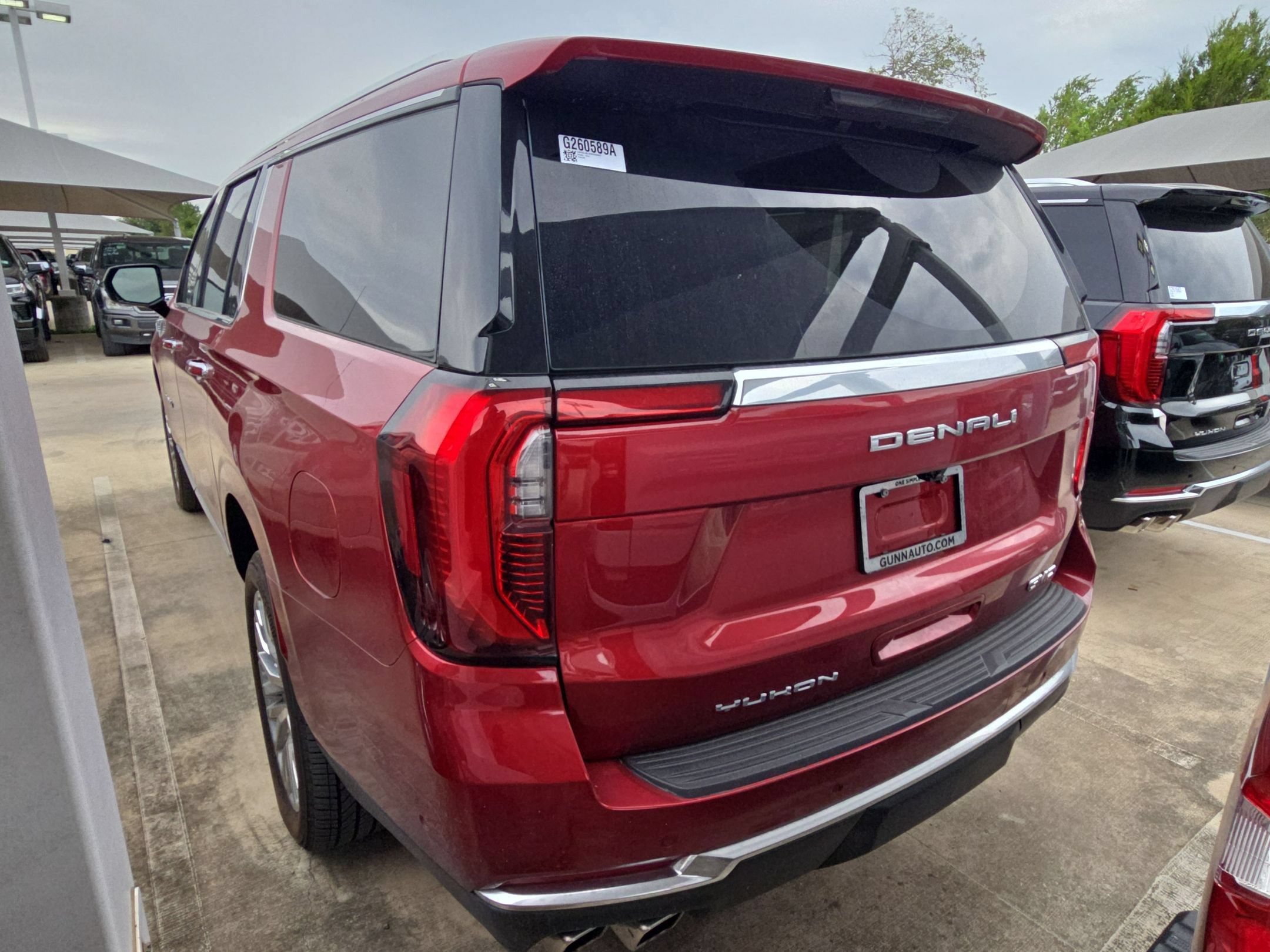 Used 2025 GMC Yukon XL Denali w/ Sun & Power Step Package AWD/4WD image 6
