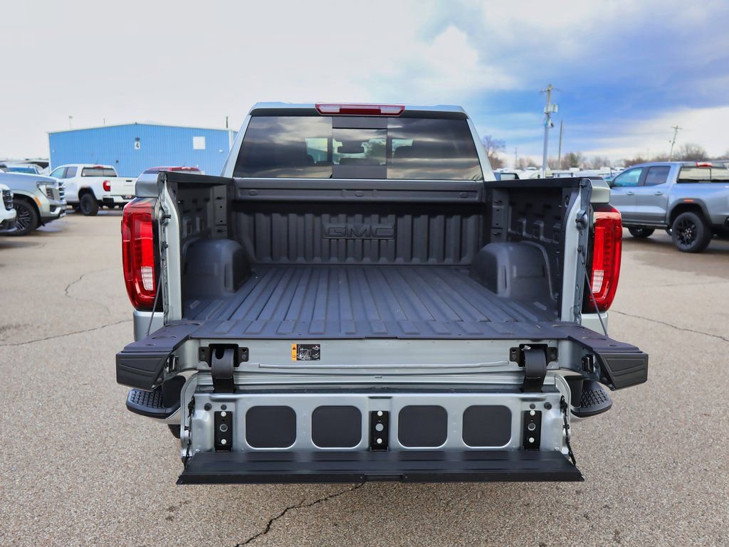 New 2026 GMC Sierra 1500 SLT w/ SLT Premium Plus Package image 5
