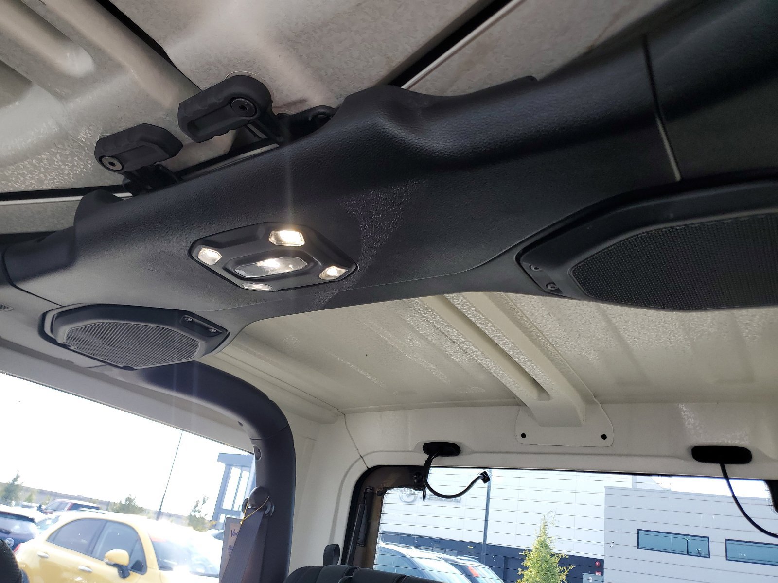 Used 2020 Jeep Wrangler Sport AWD/4WD image 38