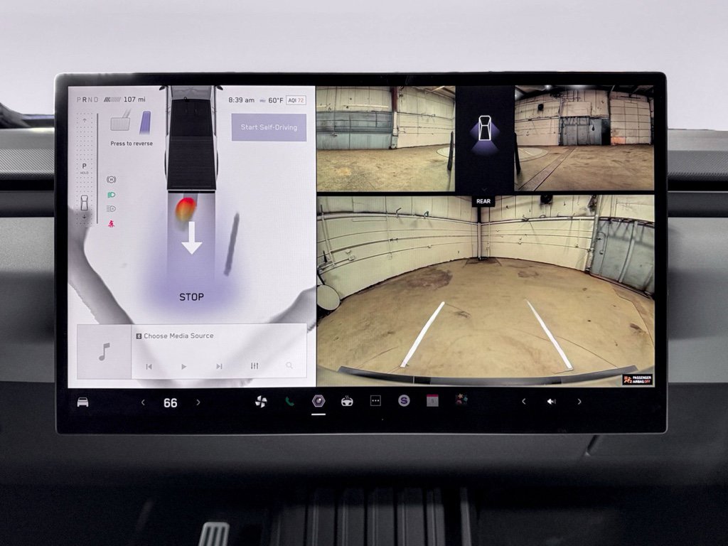 Used 2025 Tesla Cybertruck AWD Crew Cab image 14