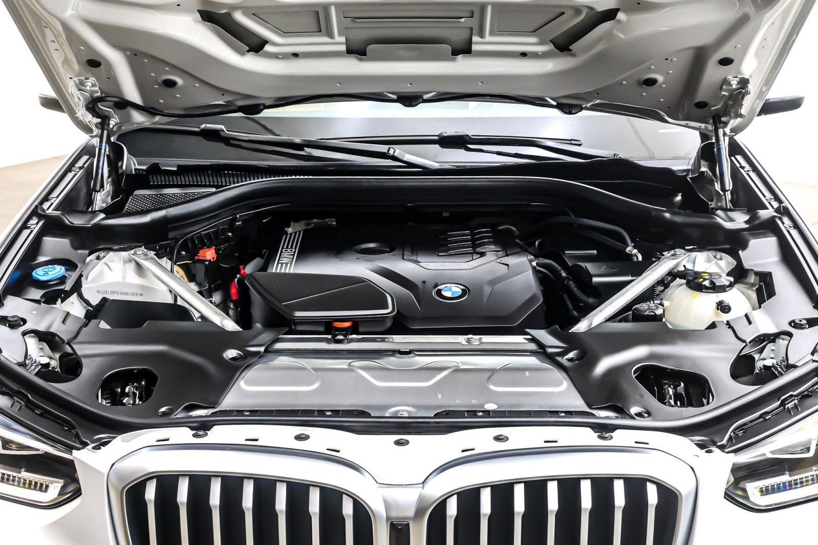 Used 2024 BMW X3 sDrive30i w/ Premium Package image 12