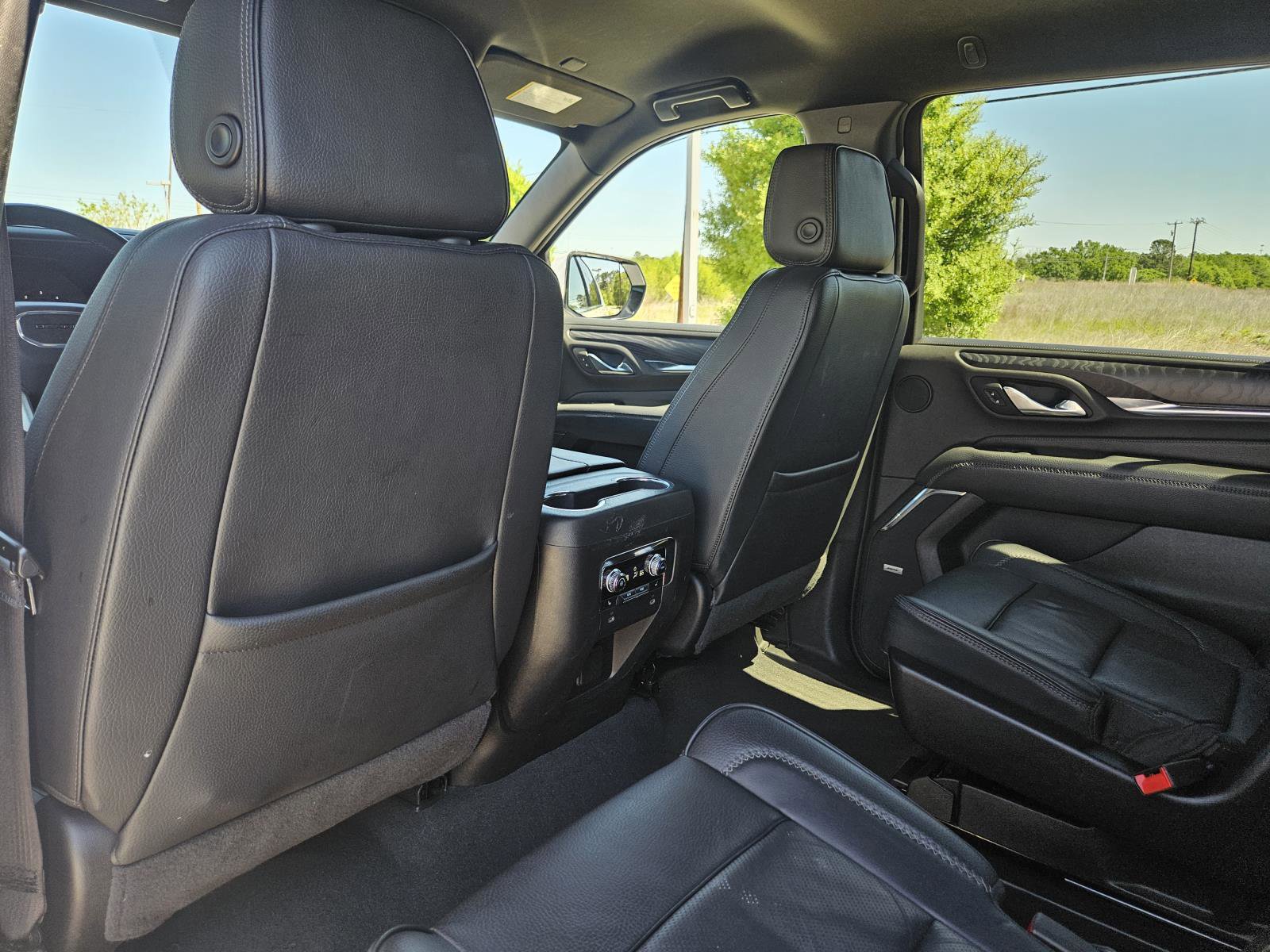 Used 2024 GMC Yukon XL Denali AWD/4WD image 35