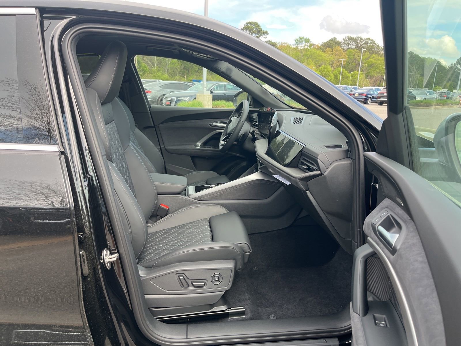 New 2026 Audi SQ5 Premium Plus AWD/4WD image 33