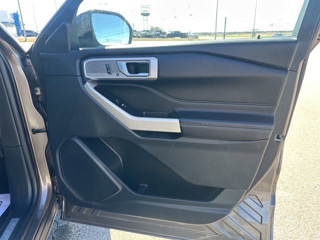 Used 2021 Ford Explorer Limited w/ Equipment Group 301A image 10