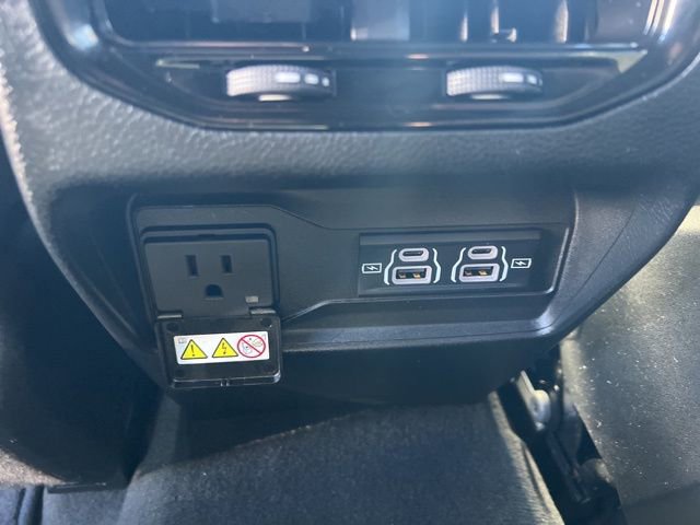 Used 2025 Jeep Grand Cherokee Altitude image 20