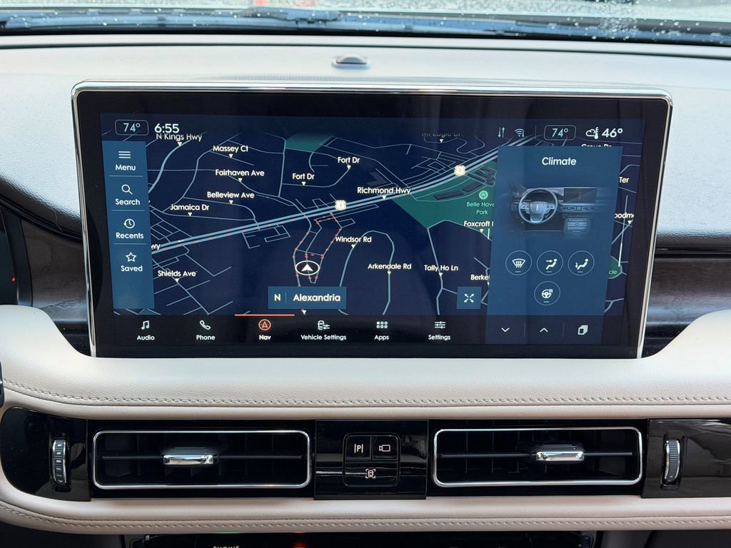 Used 2023 Lincoln Nautilus Reserve w/ Equipment Group 201A image 19