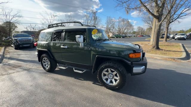 Used 2014 Toyota FJ Cruiser 4WD w/ Upgrade Package image 17