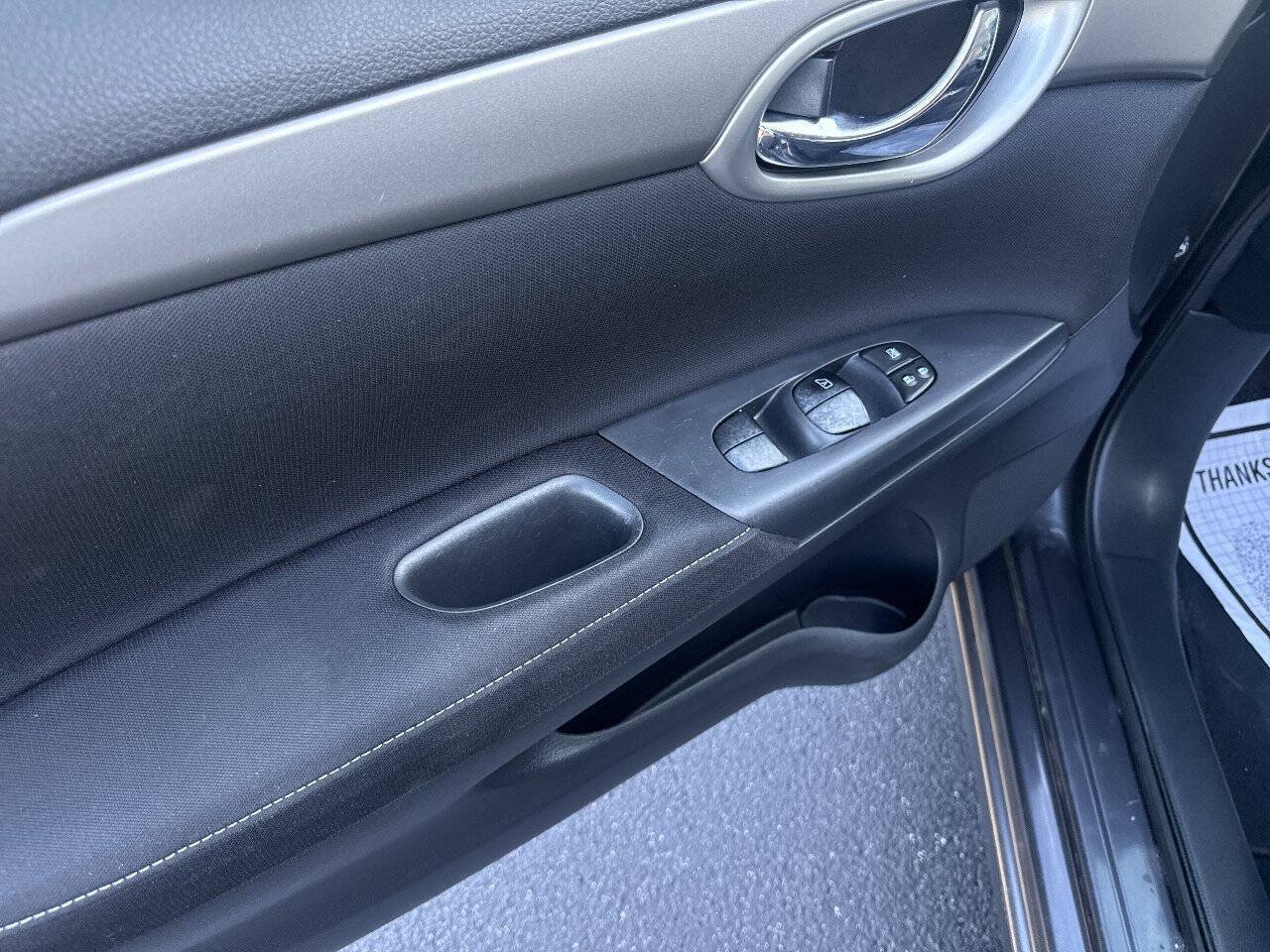 Used 2014 Nissan Sentra S FWD image 11