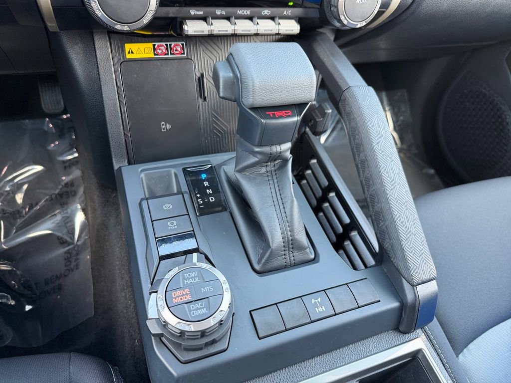 Used 2025 Toyota Tacoma TRD Off-Road w/ TRD Off Road Upgrade Package AWD/4WD image 28