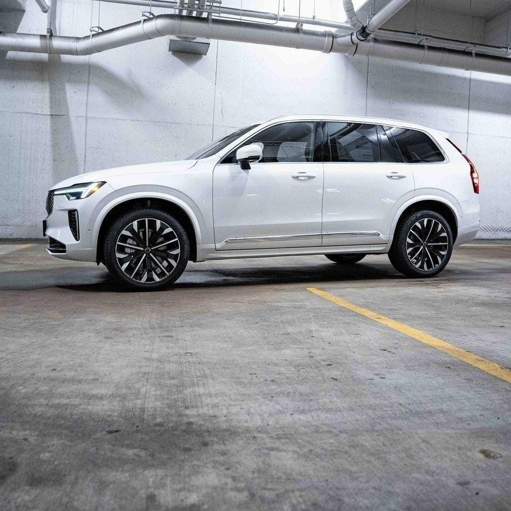 New 2026 Volvo XC90 B6 Ultra w/ Protection Package AWD/4WD image 4
