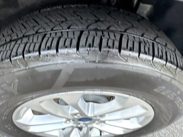 Certified 2022 Ford Escape SE w/ Cold Weather Package AWD/4WD image 11