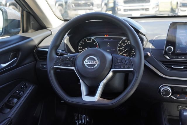 Used 2022 Nissan Altima 2.5 SV image 16