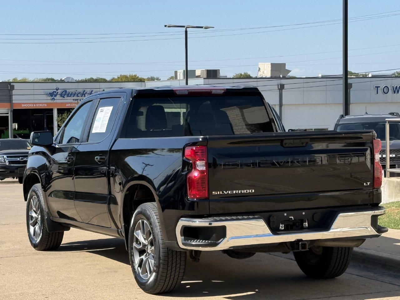 Used 2023 Chevrolet Silverado 1500 LT AWD/4WD image 5