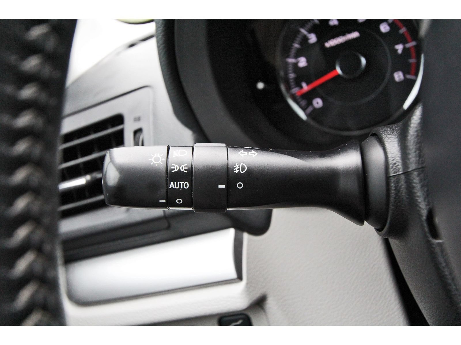 Used 2015 Subaru Forester 2.5i Touring w/ Eyesight & Navigation System AWD/4WD image 17