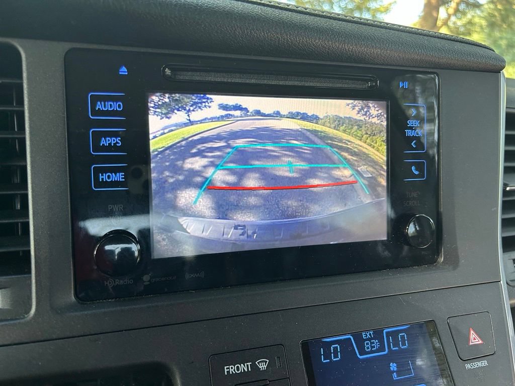 Used 2016 Toyota Sienna SE FWD image 25
