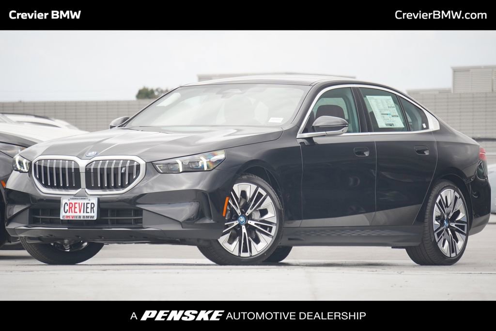 Used 2025 BMW i5 eDrive40i w/ Premium Package image 1