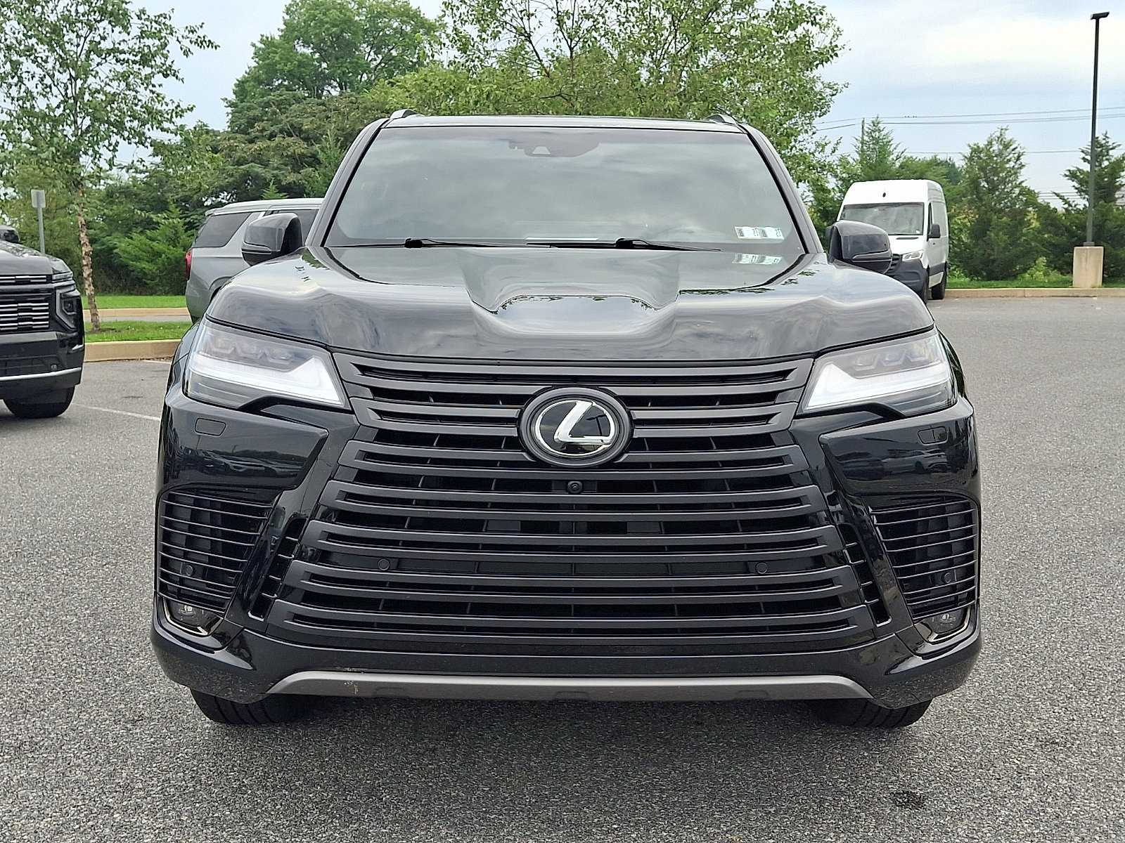 Used 2024 Lexus LX 600 4WD w/ Appearance Package image 7