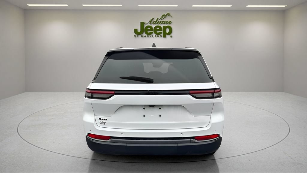 New 2026 Jeep Grand Cherokee Altitude AWD/4WD image 15