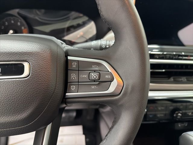 Used 2024 Jeep Compass Limited image 17