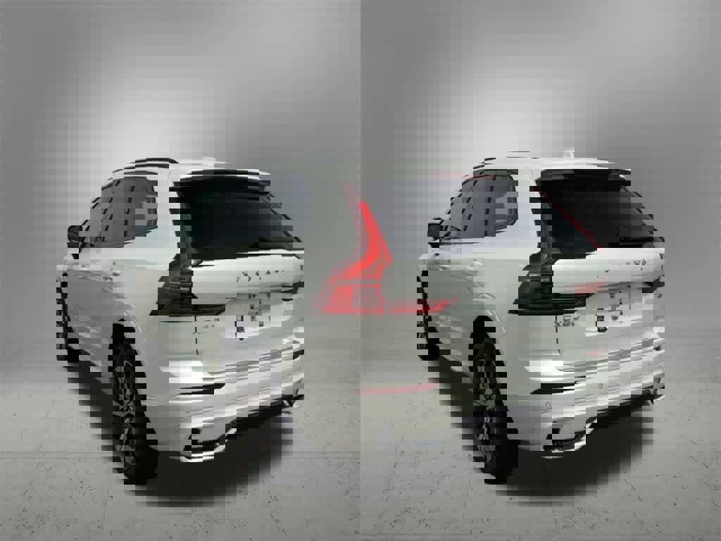 Used 2025 Volvo XC60 T8 Core w/ Protection Package Premier image 4