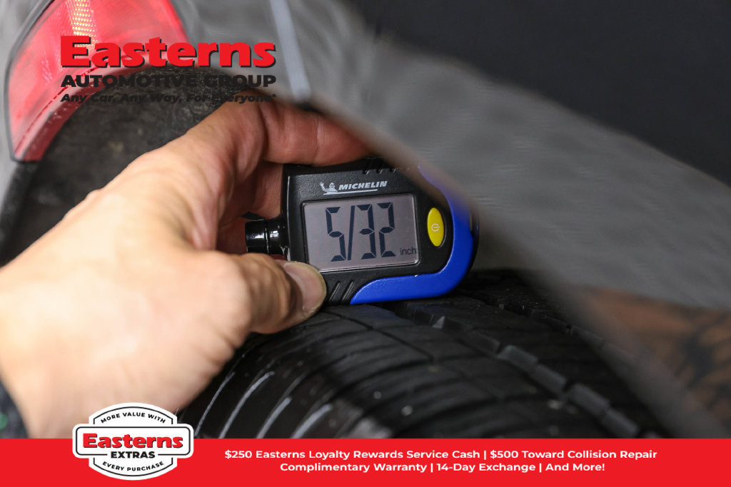 Used 2023 Chrysler Pacifica Touring-L FWD image 31