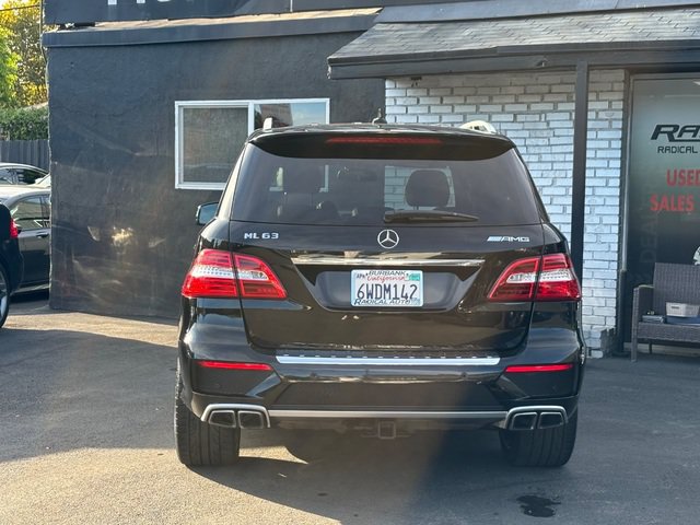 Used 2012 Mercedes-Benz ML 63 AMG 4MATIC w/ AMG Performance Pkg image 16