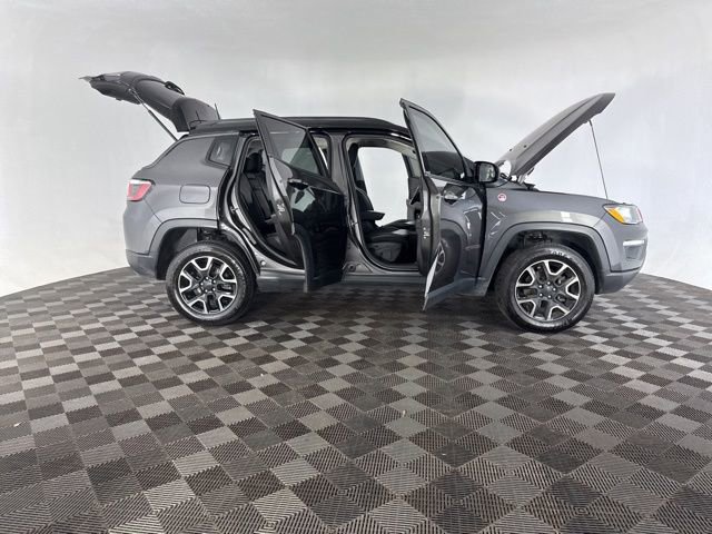 Used 2019 Jeep Compass Trailhawk AWD/4WD image 16